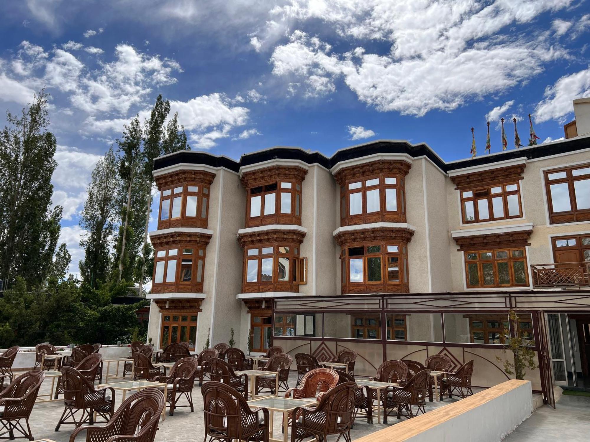 Hotel New Glacier View Leh Exterior photo